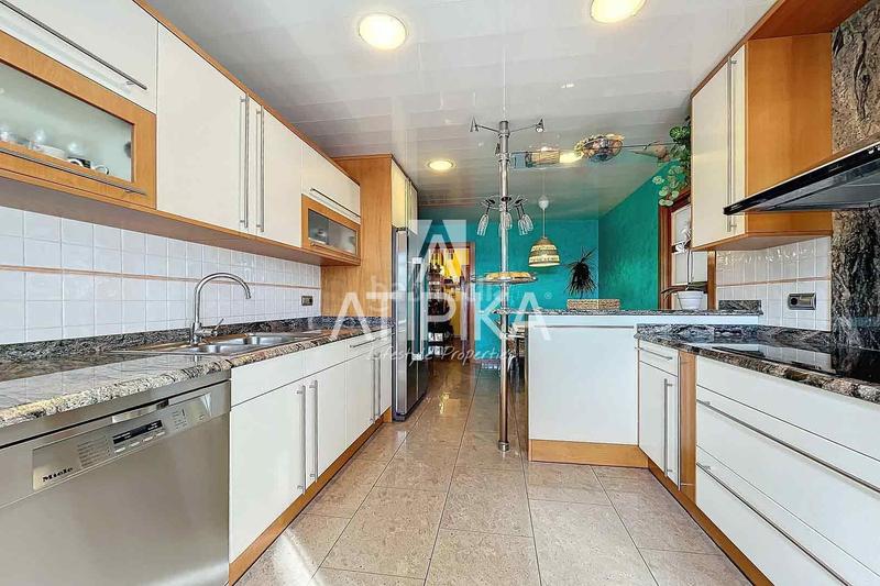 Foto 59493ca9-1305-44a0-80e1-1f9482d3be8e. Penthouse with heating parking in Centre Castelldefels