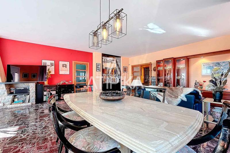 Foto 81ff2605-8371-4d42-8f6b-b95d55b1aa11. Penthouse with heating parking in Centre Castelldefels