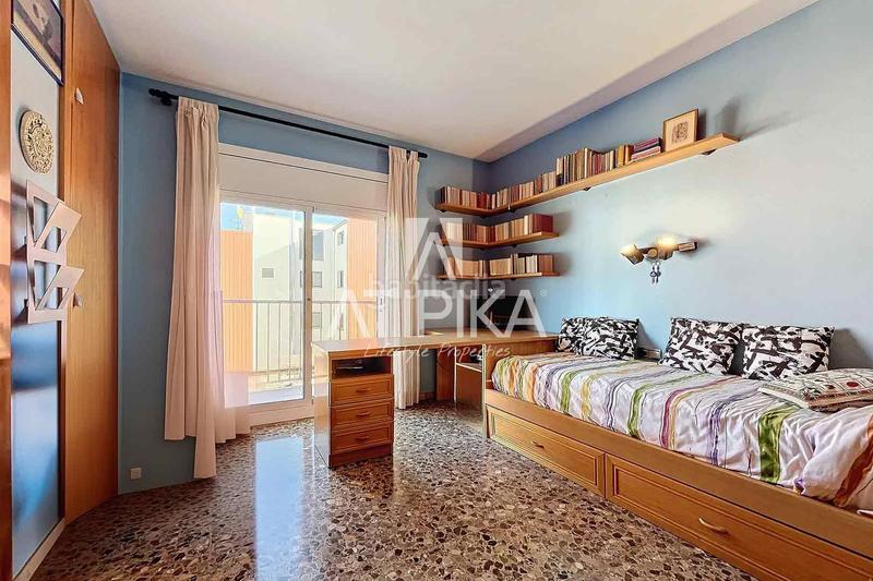 Foto 841a3e88-c3af-4d67-8040-4685cef7fd63. Penthouse with heating parking in Centre Castelldefels