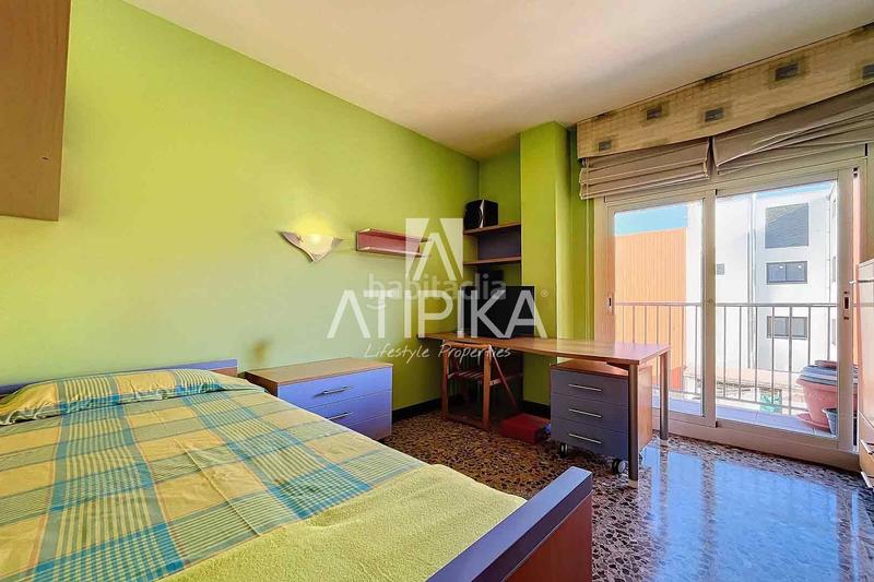 Foto 95003e50-5582-4bb2-b959-847e8f9532c4. Penthouse with heating parking in Centre Castelldefels