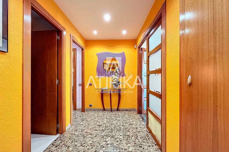 Foto bb18eb39-97d9-4c82-8f6e-f2e63051de5e. Penthouse with heating parking in Centre Castelldefels