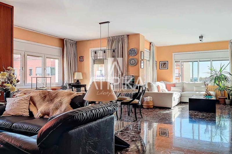 Foto da0fb226-d379-4d3e-94e4-60d97c69cc22. Penthouse with heating parking in Centre Castelldefels