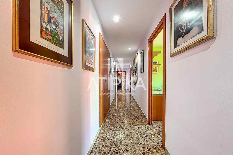 Foto e66417ee-5291-4cff-beaa-77715444aacb. Penthouse with heating parking in Centre Castelldefels