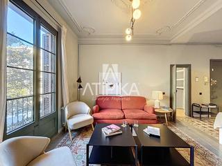 Miete Etagenwohnung in Dreta de l´Eixample. Luminoso piso en alquiler temporal con terraza en calle trafalga