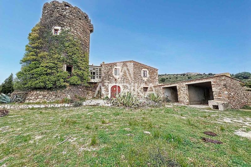 Foto 2a525f45-6ed1-4b99-902d-06f2c507679f. Piso finca histórica con masía y torre del siglo xvi en venta en la costa de girona en Roses