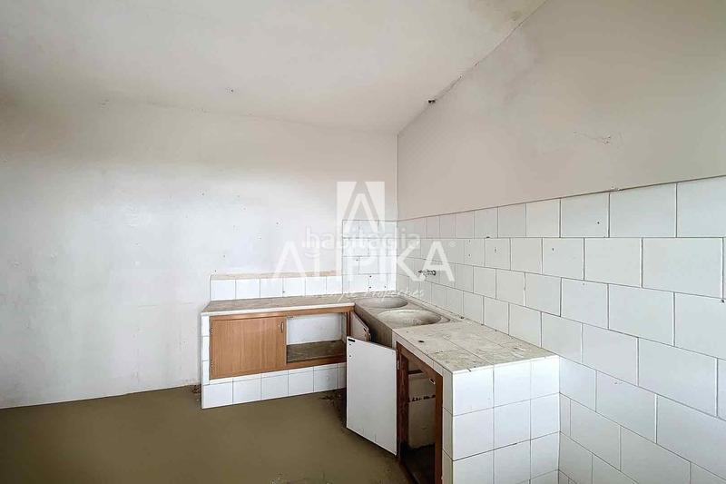 Foto cf85dbd8-a0e3-42b8-9c60-04770792af8c. Piso finca histórica con masía y torre del siglo xvi en venta en la costa de girona en Roses
