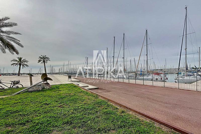 Foto db0872e9-0785-4f3e-b027-9a27e910f0b8. Terreno residencial terreno en venta en la collada en Vilanova i la Geltrú