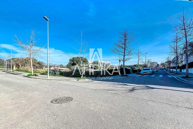 Foto ee192a75-b872-4b79-8b96-e90e4d57a69a. Terreno residencial terreno en venta en la collada en Vilanova i la Geltrú
