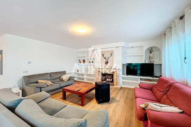 Foto 8e657ded-3b69-4597-bff0-95ea27fc1034. Haus mit heizung pool in Montgoda Lloret de Mar