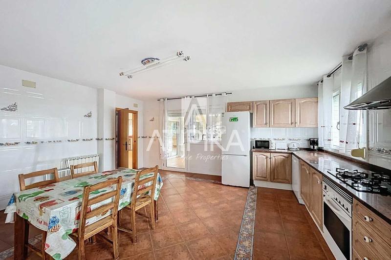 Foto f36d4c24-81e9-478b-b472-232bad2e0f6c. Haus mit heizung pool in Montgoda Lloret de Mar