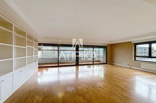 Affitto Appartamento in Sant Gervasi - Galvany. Exclusivo piso en alquiler de 165 m con piscina comunitaria y 2
