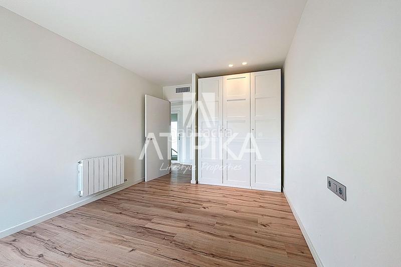 Foto 3d50eb78-3a0f-4a3d-9b01-493d8e112a4f. Affitto casa con riscaldamento parcheggio piscina in Castelldefels