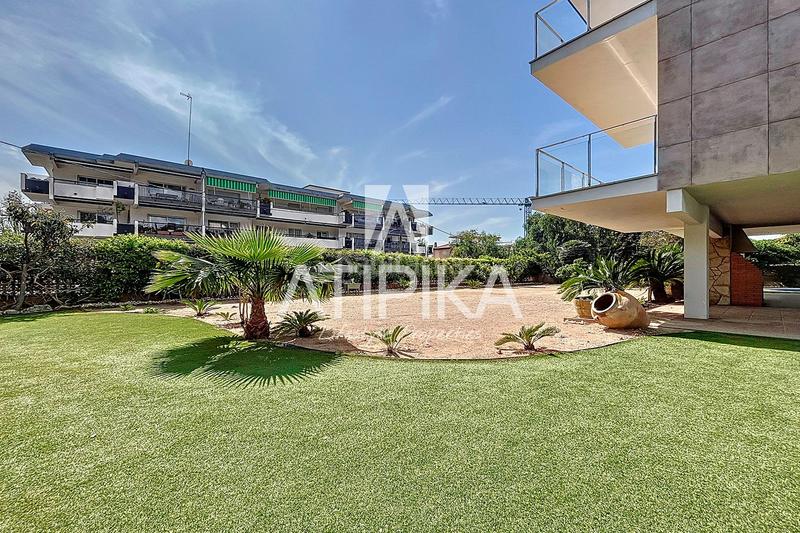 Foto 5aa87f42-1966-4466-9f25-07876c577693. Location maison avec chauffage parking piscine dans Castelldefels