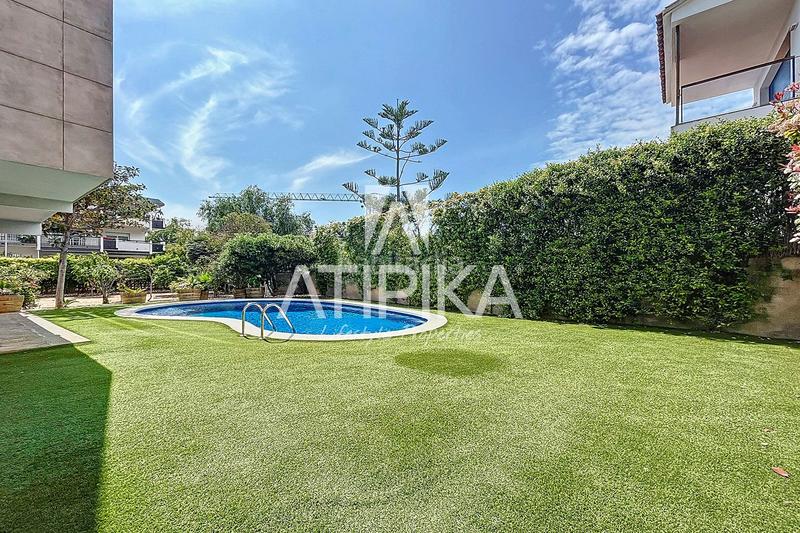 Foto b62345fe-c739-4be0-8250-b9eb825a55e6. Location maison avec chauffage parking piscine dans Castelldefels