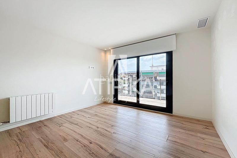 Foto 5eac5113-f1a2-44a3-a5bb-e3e3286ffa1a. Miete haus mit heizung parking pool in Montmar Castelldefels