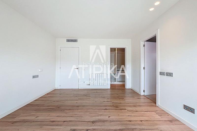 Foto 994ae875-76c7-42eb-aab8-8cc865fae0ed. Miete haus mit heizung parking pool in Montmar Castelldefels