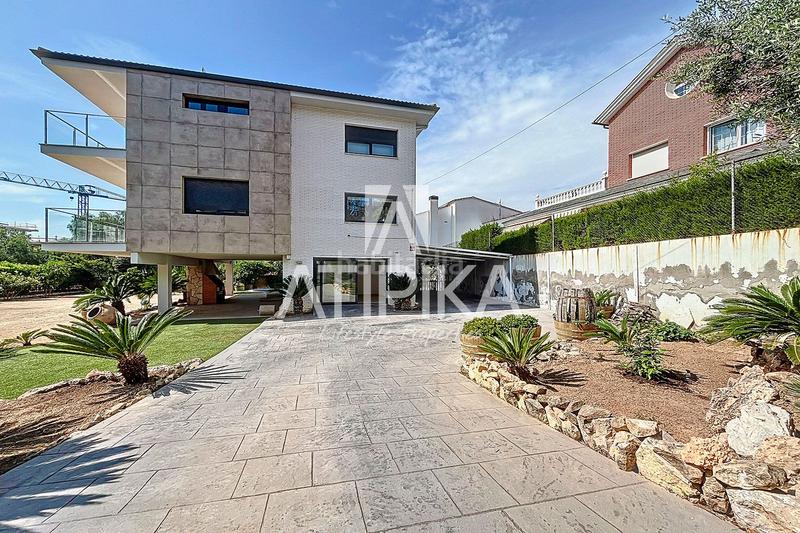 Foto da86f502-ab9b-4e67-b19c-d74a93d2b972. Miete haus mit heizung parking pool in Montmar Castelldefels