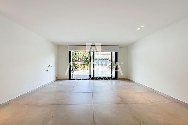 Foto 1e6478f2-4ff2-4c8e-b943-04233dc61366. Rent house with heating parking pool in Montmar Castelldefels