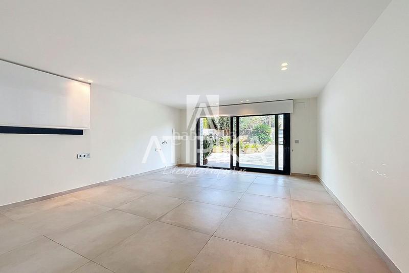 Foto 6252655a-03dd-4762-a555-fa41290d678f. Rent house with heating parking pool in Montmar Castelldefels