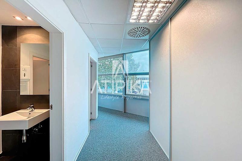 Foto 19632da8-d3f7-4b22-808f-d135251eaaeb. Rent office space in El Remei Badalona