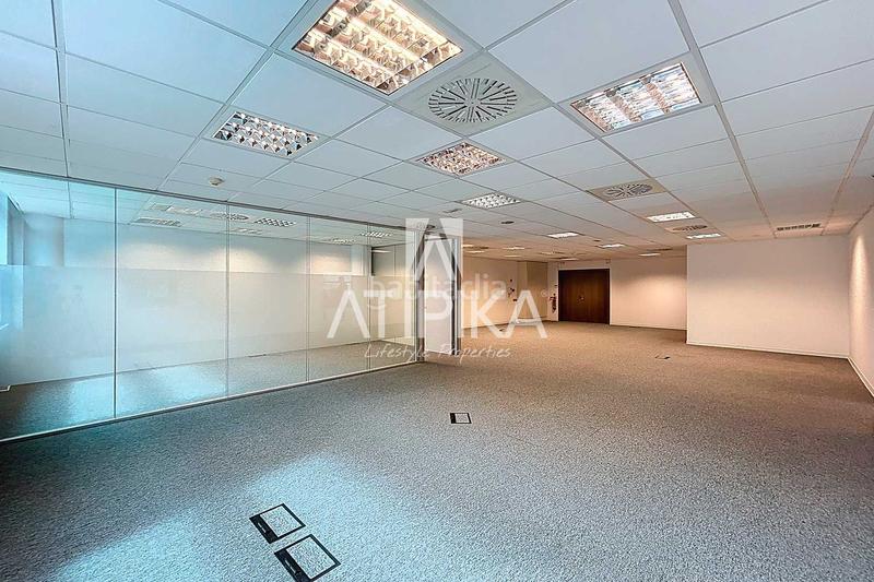 Foto 339d4e3d-9926-4221-a18a-5c13e07c9a15. Rent office space in El Remei Badalona