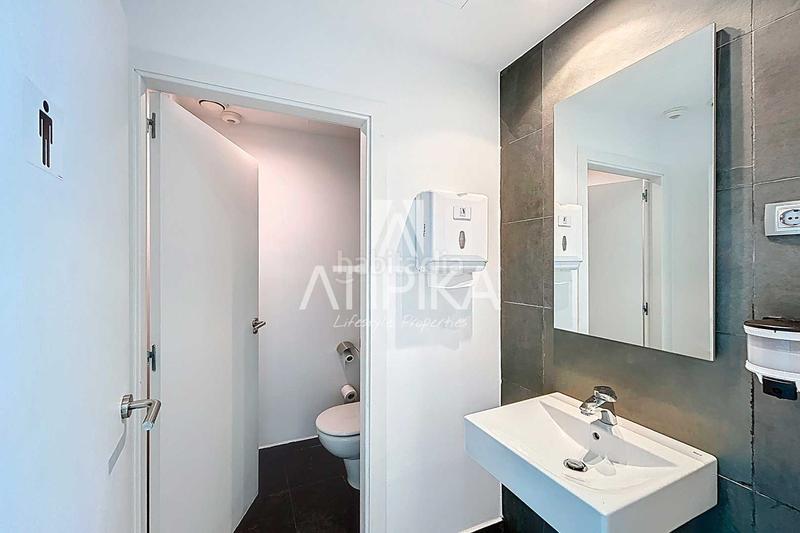 Foto 677cd1de-d6c6-435f-b60f-92c561e22439. Rent office space in El Remei Badalona