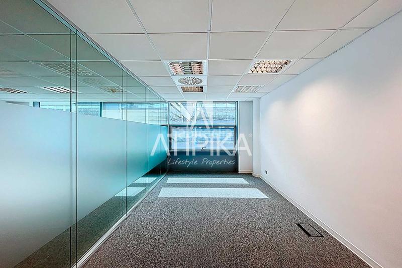Foto c4f517d6-ea8d-4d4d-af37-d51ef5ab269f. Rent office space in El Remei Badalona