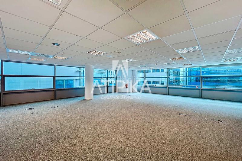 Foto c954a719-11c1-423c-9c58-a570fc7dd13a. Rent office space in El Remei Badalona