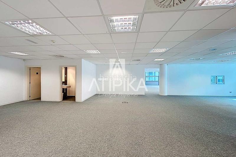 Foto e6588f9e-af9a-4378-b39a-86a14158e6e0. Rent office space in El Remei Badalona