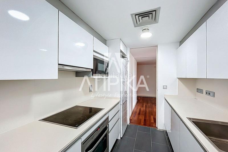 Foto 197f3bc3-96f0-4067-9dcb-f788b38bc907. Appartement avec parking dans Barceloneta Barcelona