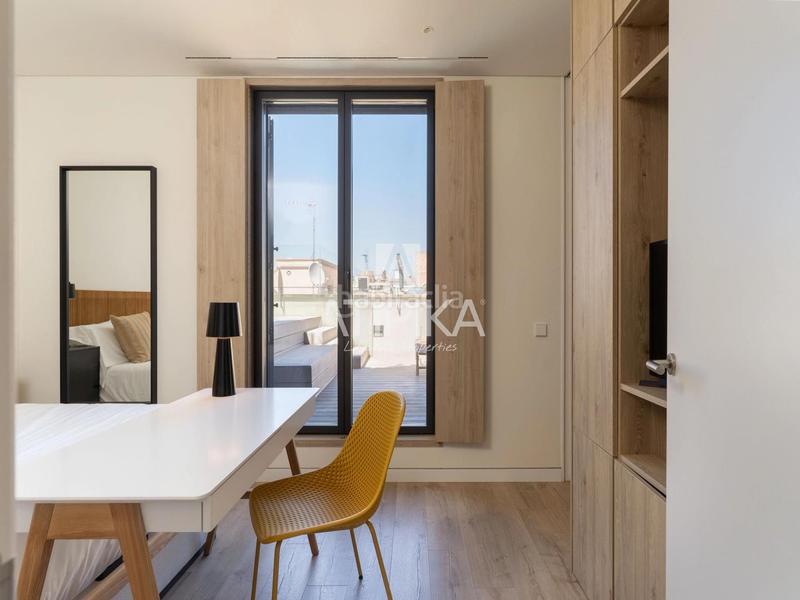 Foto 1561cecb-c786-459d-8b61-cbac8fda4aa8. Alquiler piso soleado ático con piscina privada en alquiler temporal en Barcelona