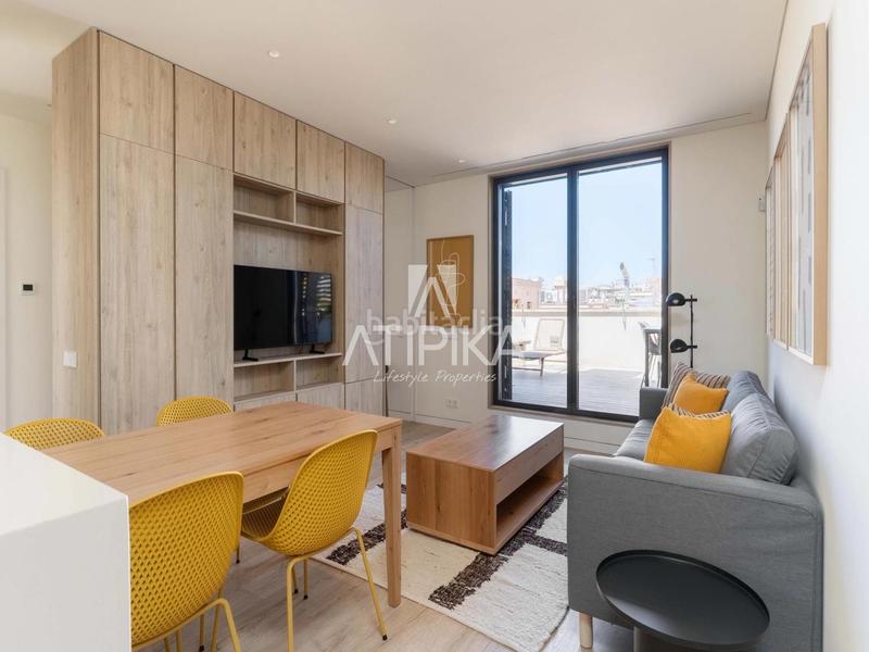 Foto 6894e7ae-1799-45ba-a31a-4bd2ab3b040e. Alquiler piso soleado ático con piscina privada en alquiler temporal en Barcelona