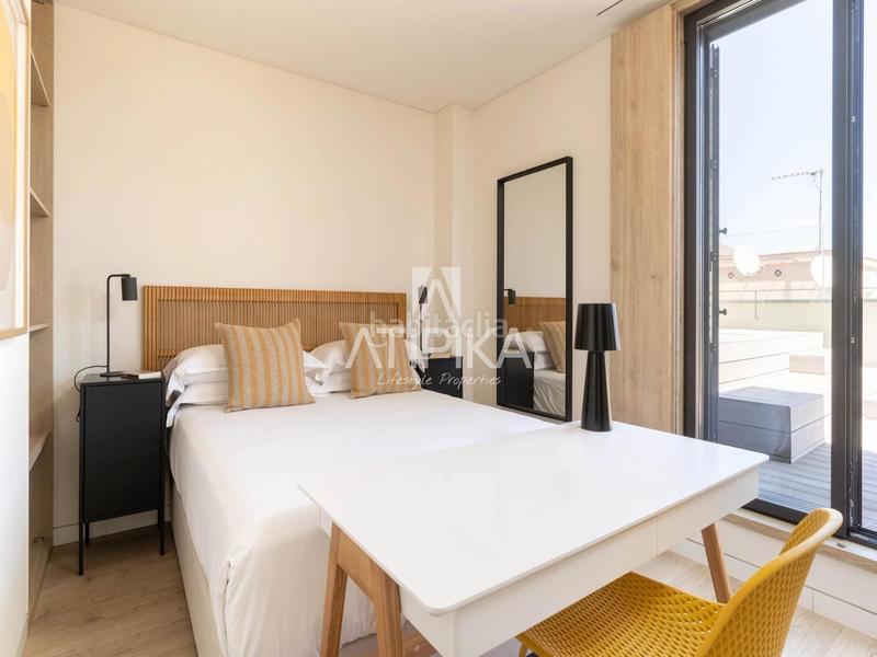 Foto 9d857a04-1d2d-411f-9d71-904d74c107c6. Alquiler piso soleado ático con piscina privada en alquiler temporal en Barcelona