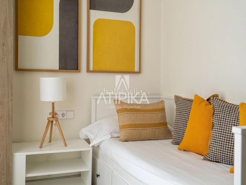 Foto b32d2b8f-da25-4985-942c-baf93bd7f63d. Alquiler piso soleado ático con piscina privada en alquiler temporal en Barcelona
