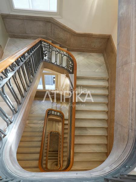 Foto b7375f61-d9eb-4c65-8769-46dedf660110. Rent flat with pool in Gòtic Barcelona