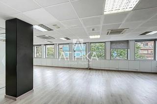 Location Bureau à Barri de les Corts. Oficina en alquiler de 80m en les corts