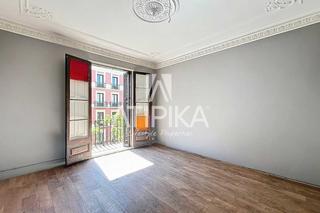 Flat  Mallorca. Piso para reformar en venta a pocos metros de rambla catalunya