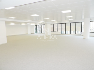Rent Office space in Dreta de l´Eixample. Oficina en alquiler en calle balmes