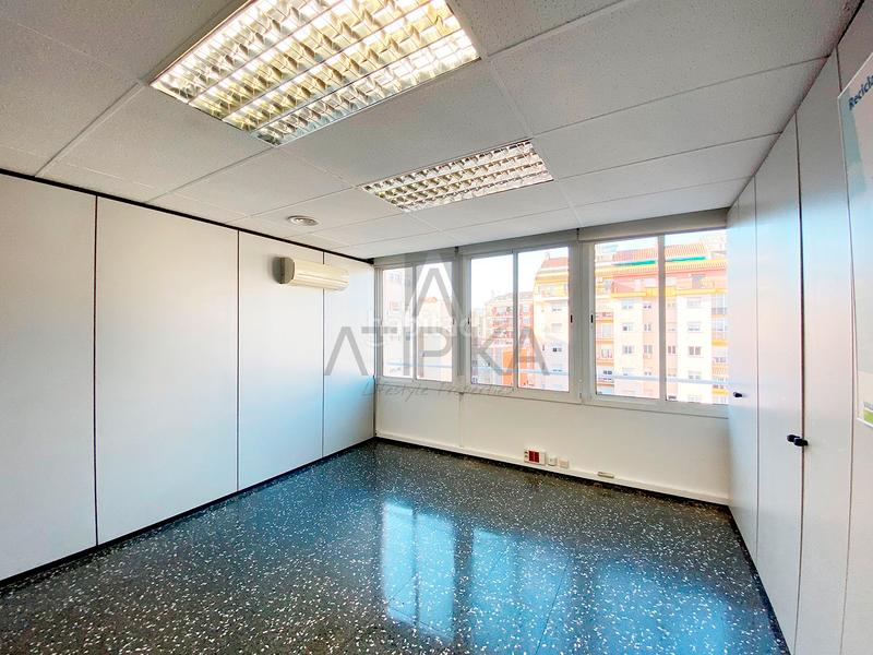 Foto 5f6973b4-b7ea-40ff-a37e-b3750d4cfcda. Affitto ufficio in Barri de les Corts Barcelona