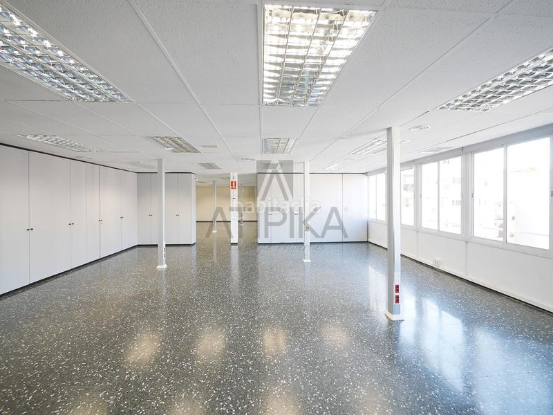 Foto c260aacd-377d-4b1e-9e13-dc45f72a028c. Lloguer oficina a Barri de les Corts Barcelona