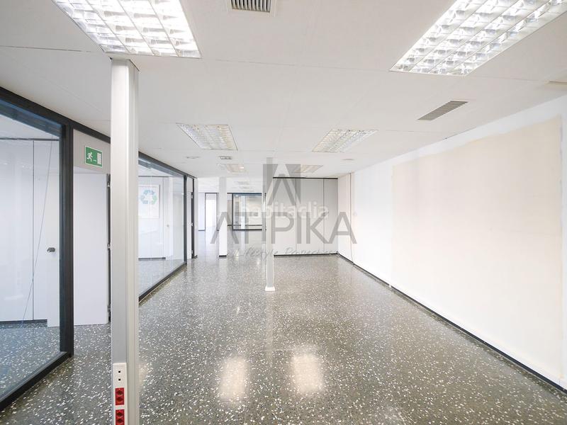 Foto 8deb75c7-4d68-497b-b2bb-a110958fc9b4. Location bureau dans Barri de les Corts Barcelona