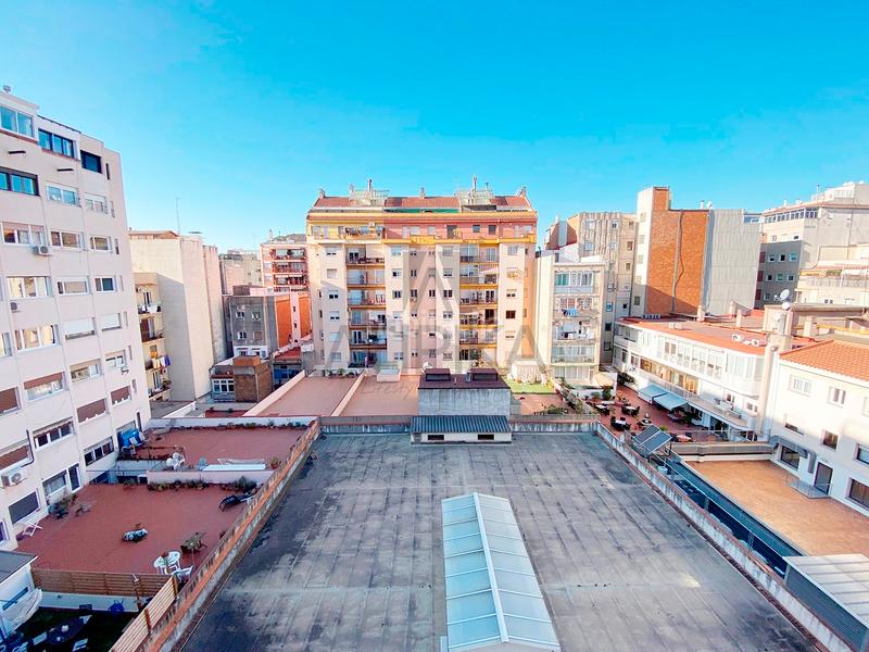 Foto b7c1fc9a-7385-43ec-a98c-4046a3b0c741. Location bureau dans Barri de les Corts Barcelona