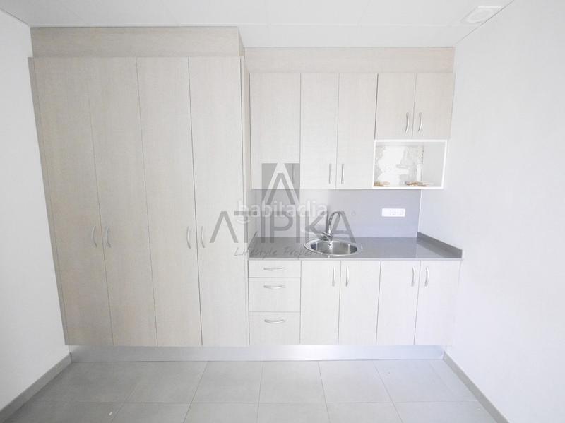 Foto 1e02b898-dd47-449a-afc5-11dd3d7a1754. Miete büro in Barri de les Corts Barcelona