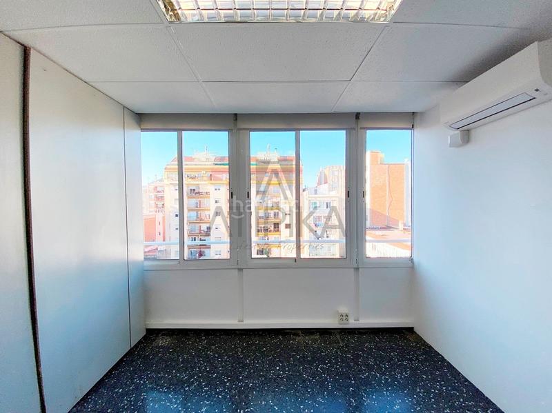 Foto 8004c826-9921-45d7-9ce9-dd0552cc5ce1. Miete büro in Barri de les Corts Barcelona