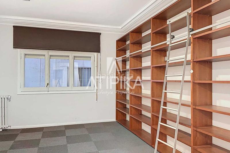 Foto 0b9838b5-2c92-43f3-bef4-4a494bdd53cc. Piso  en venta de 330 m2 apta para despacho o vivienda con posibilidad de segregar en avinguda de pau casals en Barcelona