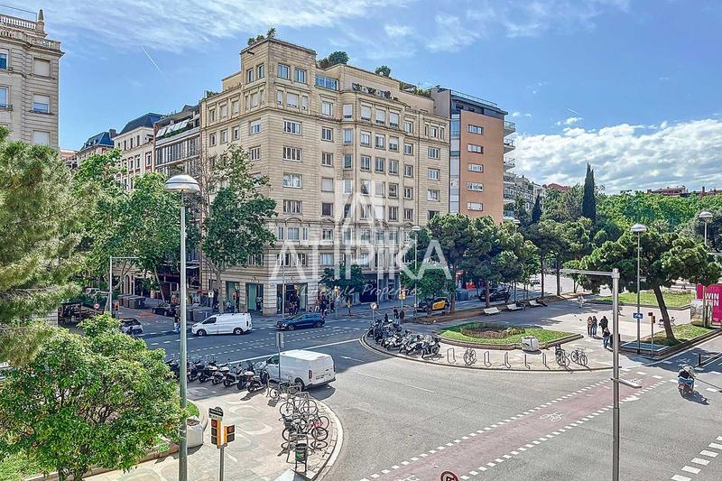 Foto cb0a6cb6-778c-44e9-b83a-ac10b19736cd. Piso  en venta de 330 m2 apta para despacho o vivienda con posibilidad de segregar en avinguda de pau casals en Barcelona