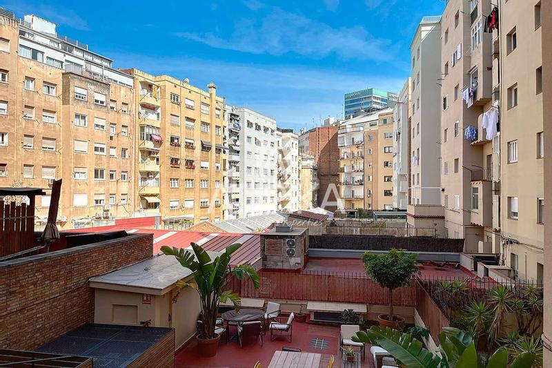 Foto ec9f5517-edf4-46f7-a02e-158d8e5a9580. Piso  en venta de 330 m2 apta para despacho o vivienda con posibilidad de segregar en avinguda de pau casals en Barcelona