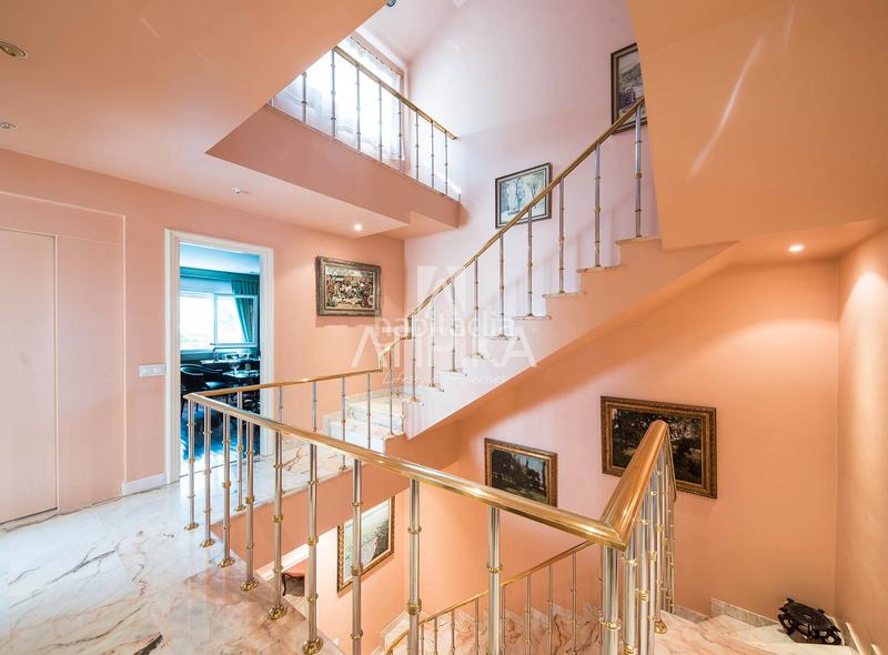 Foto 01634fe9-c871-4055-bafa-20d72cb4287b. Casa con riscaldamento parcheggio piscina in Pedralbes Barcelona