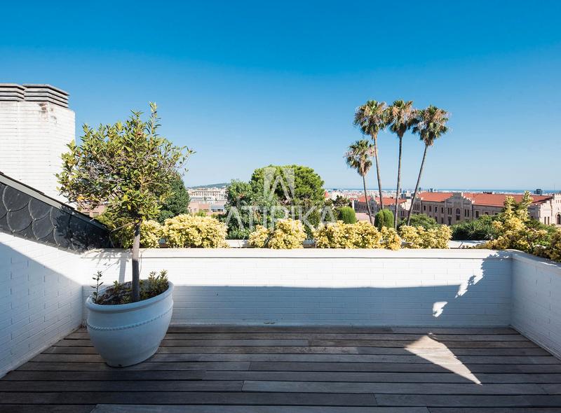 Foto 070cd994-3517-4a3e-8c3e-2851b2b1b9f7. Casa con riscaldamento parcheggio piscina in Pedralbes Barcelona