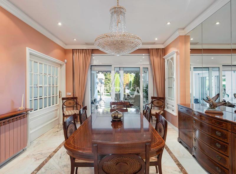 Foto 31874590-4176-4a25-ad2f-cdfef84d70e9. Casa con riscaldamento parcheggio piscina in Pedralbes Barcelona